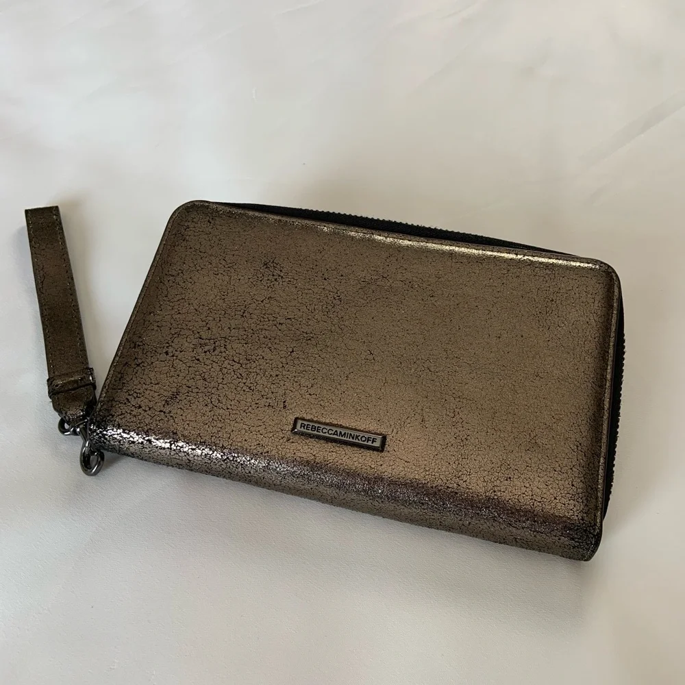 Rebecca Minkoff Regan Universal Wristlet Gold Crackle W/phone holder Metallic